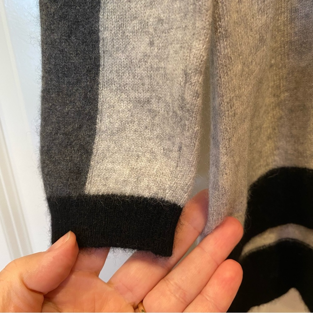 Cashmere Charter Club Sweater - Picture 10 of 11